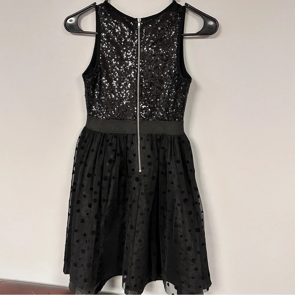 D-Signed by Disney Super Cute Girls sparkly sequined black  dress , M (10 / 12)